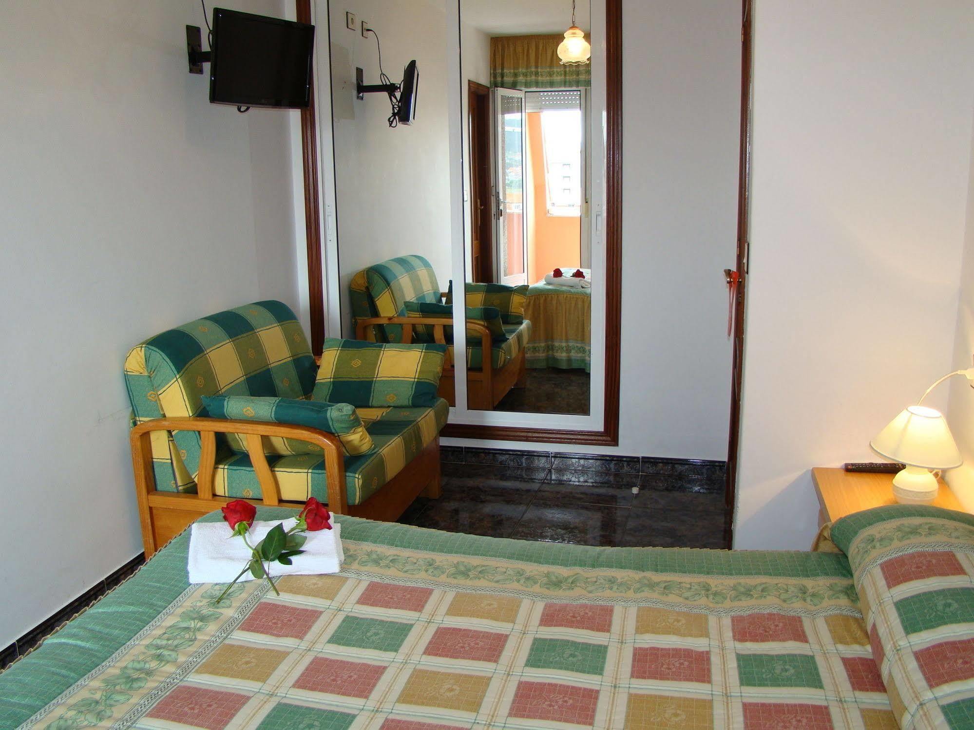 Hostal San Roque Portonovo Exterior photo
